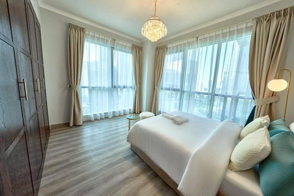 Apartmán Magnificent Luxury 3Br With Amazing Burj & Fountain View Dubaj Exteriér fotografie